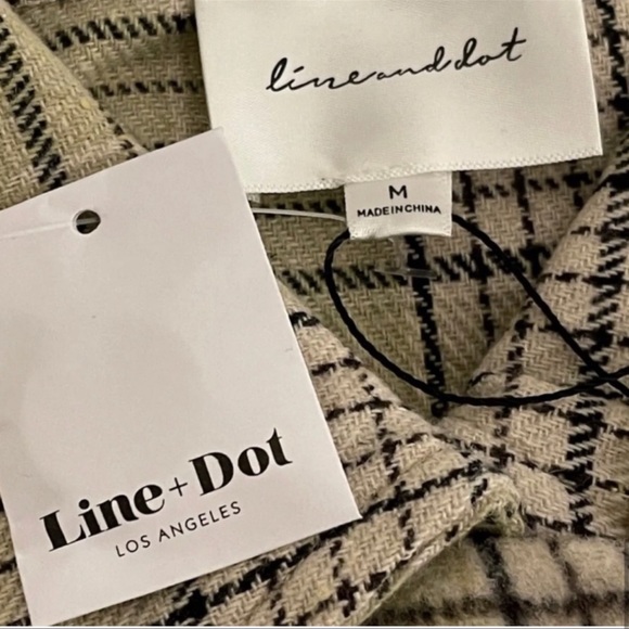 Line & Dot Shacket - Picture 8 of 9